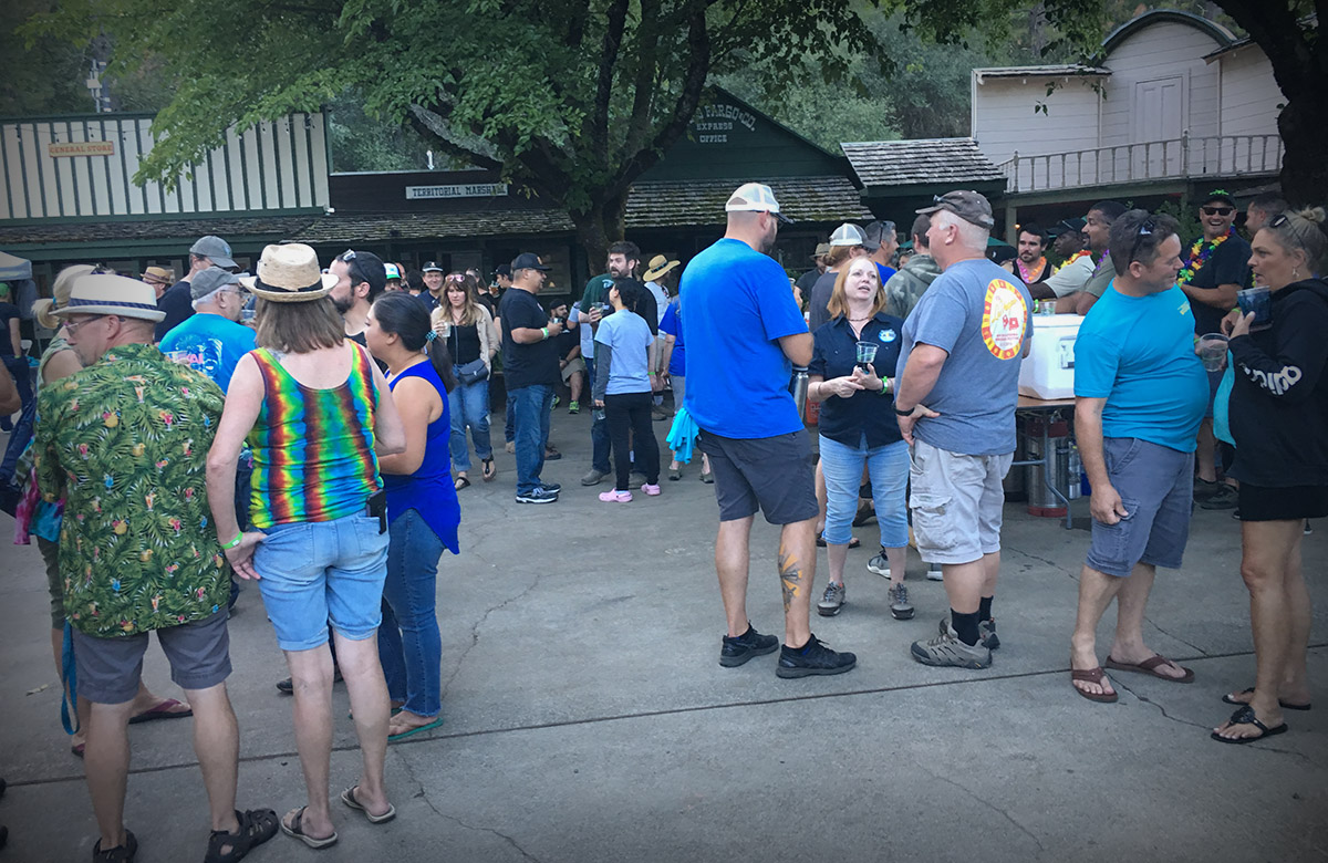 A crowd gathered outside at the Home Brewers festival